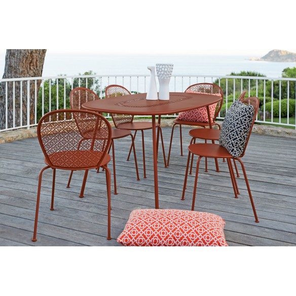 table métal,table extérieur,table jardin,table fermob,meubles ruhland